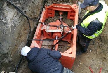 MNB-50 Maszyna przeciskowa sterowana